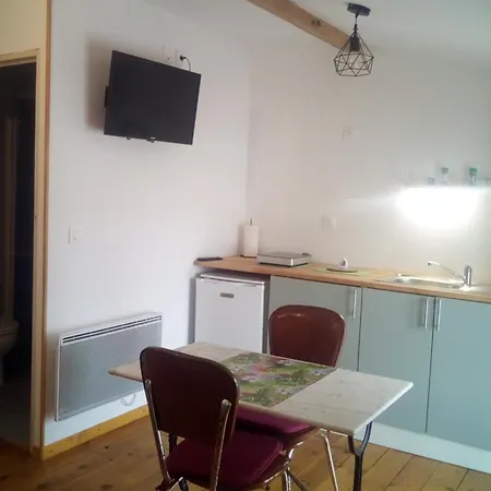 Chambre Проживание в семье Флёранс